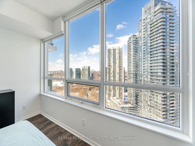 2905 - 2230 Lake Shore Blvd W