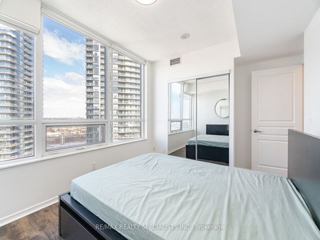 2905 - 2230 Lake Shore Blvd W