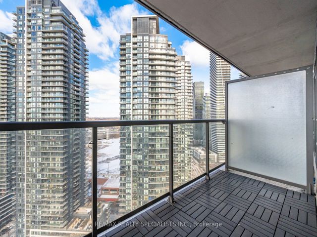 2905 - 2230 Lake Shore Blvd W
