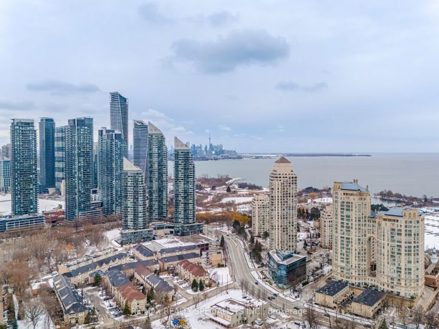 2905 - 2230 Lake Shore Blvd W