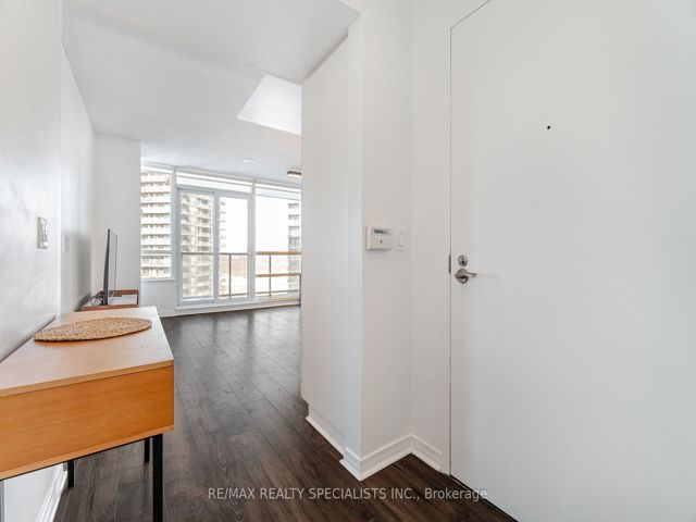 2905 - 2230 Lake Shore Blvd W