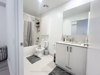 814 - 1787 St Clair Ave W