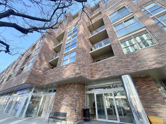 814 - 1787 St Clair Ave W