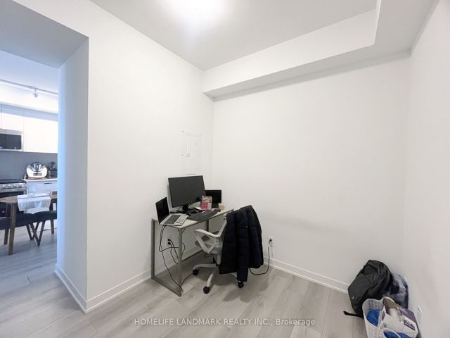 814 - 1787 St Clair Ave W