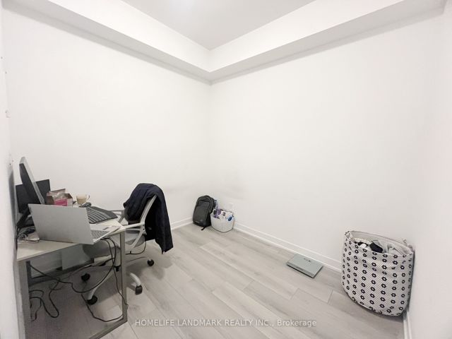 814 - 1787 St Clair Ave W