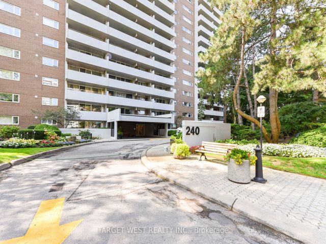 1304 - 240 Scarlett Rd