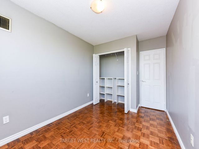 1304 - 240 Scarlett Rd