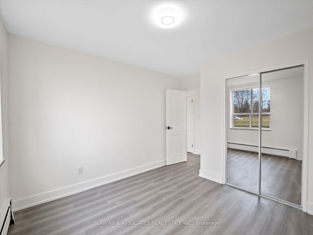 101 - 1111 Lawrence Ave W