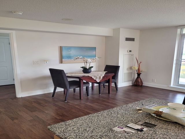 704 - 55 De Boers Dr