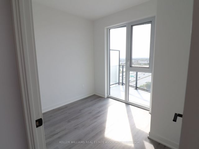 1203 - 36 Zorra St