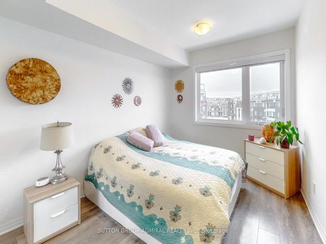 7 - 181 William Duncan Rd