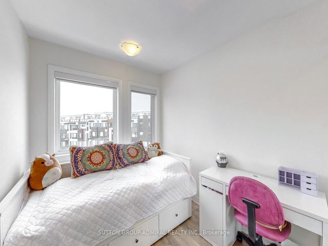 7 - 181 William Duncan Rd