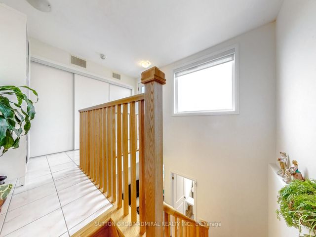 7 - 181 William Duncan Rd