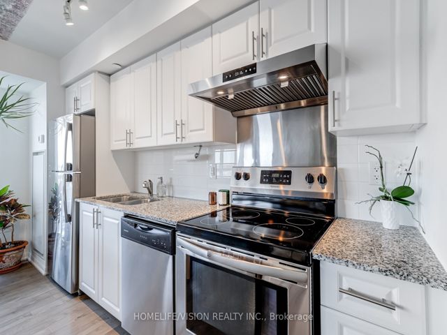 1205 - 3091 Dufferin St