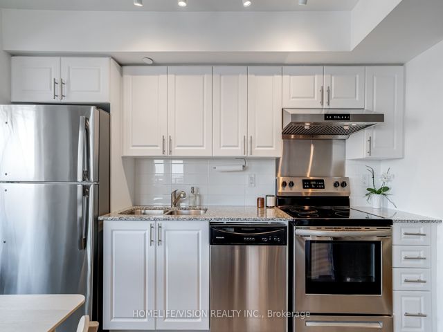 1205 - 3091 Dufferin St