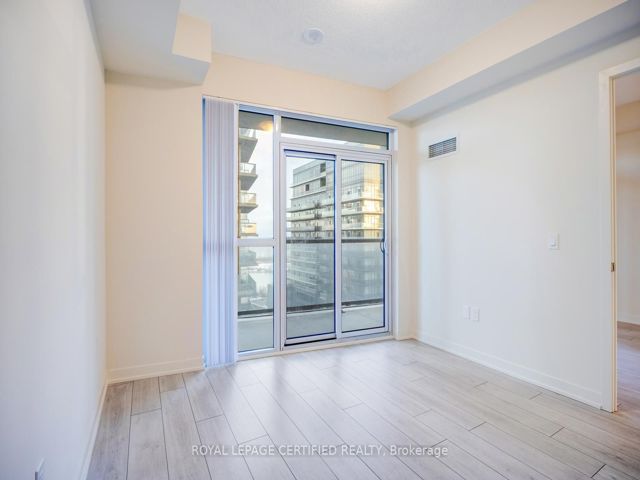 1103 - 38 Annie Craig Dr