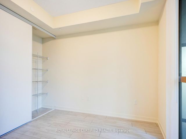1103 - 38 Annie Craig Dr