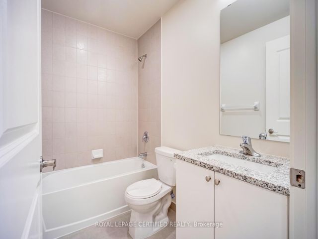 1103 - 38 Annie Craig Dr