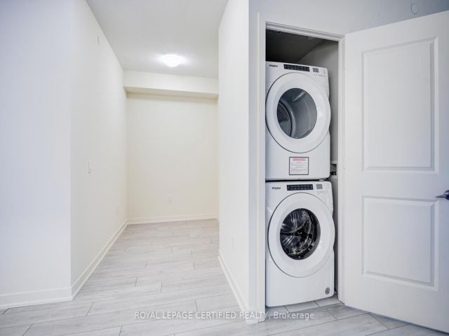 1103 - 38 Annie Craig Dr