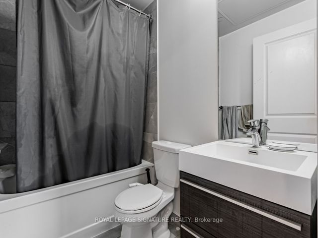 412 - 17 Zorra St