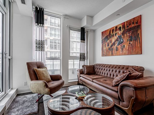 412 - 17 Zorra St