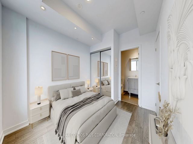 3701 - 1928 Lake Shore Blvd W