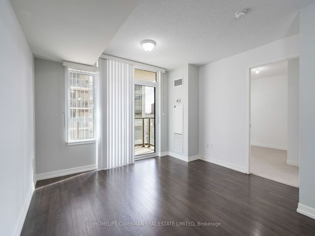 316 - 816 Lansdowne Ave