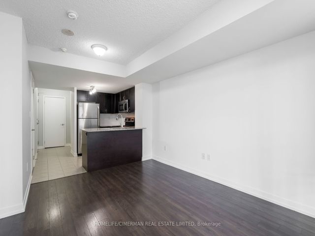 316 - 816 Lansdowne Ave