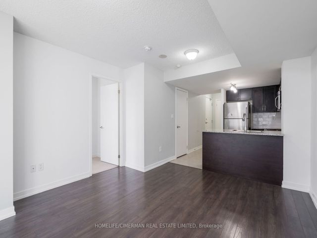 316 - 816 Lansdowne Ave