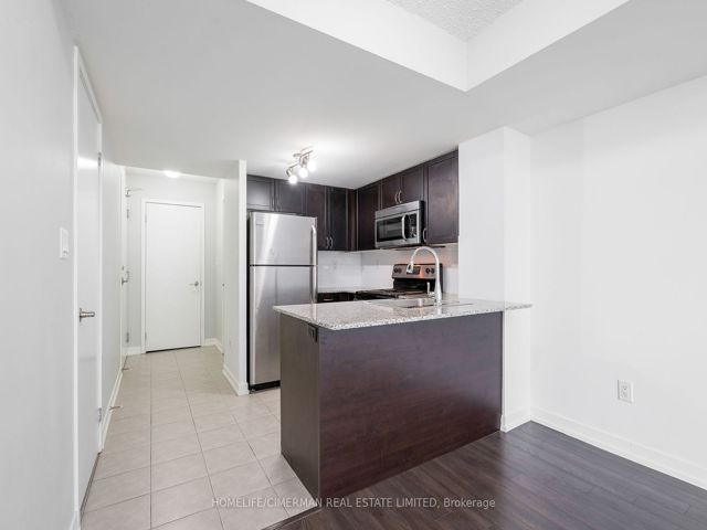 316 - 816 Lansdowne Ave