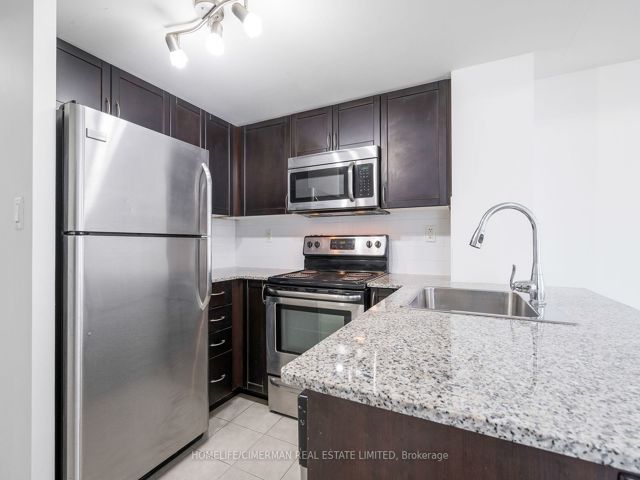 316 - 816 Lansdowne Ave