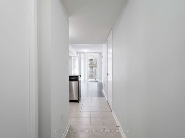 316 - 816 Lansdowne Ave