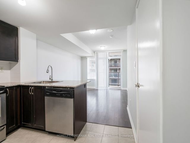 316 - 816 Lansdowne Ave
