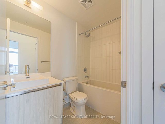 2401 - 251 Manitoba St