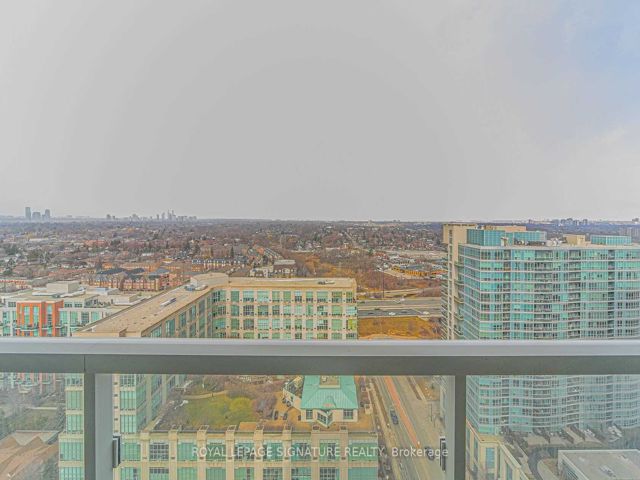 2401 - 251 Manitoba St