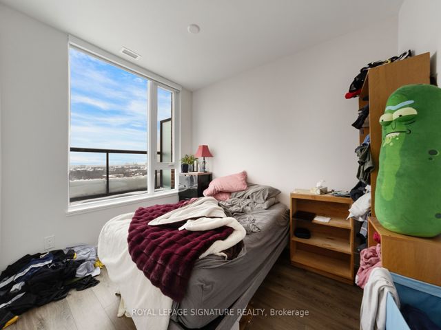1214 - 3100 Keele St