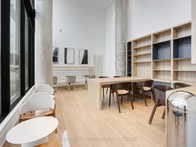 1214 - 3100 Keele St