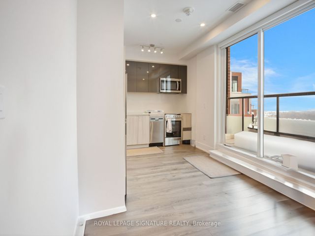 1214 - 3100 Keele St