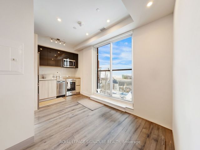 1214 - 3100 Keele St