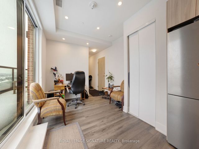 1214 - 3100 Keele St