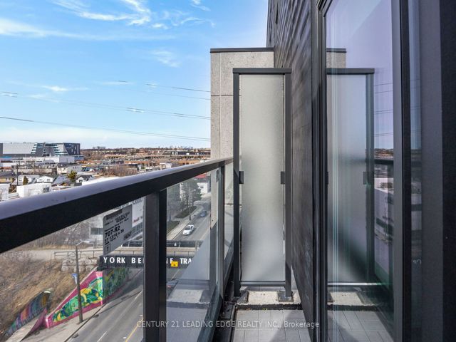 708 - 2433 Dufferin St