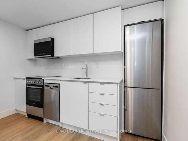 16 - 28 Maynard Ave S