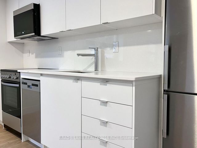 16 - 28 Maynard Ave S