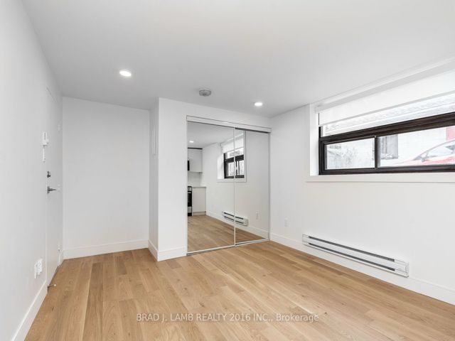 16 - 28 Maynard Ave S
