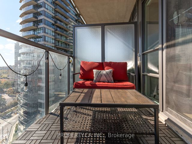 1501 - 2230 Lake Shore Blvd W