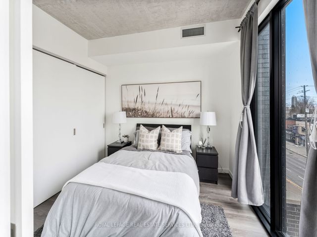 310 - 7 Smith Cres