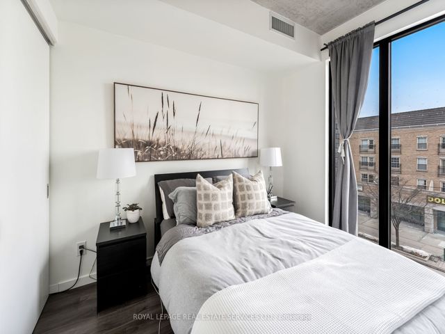 310 - 7 Smith Cres