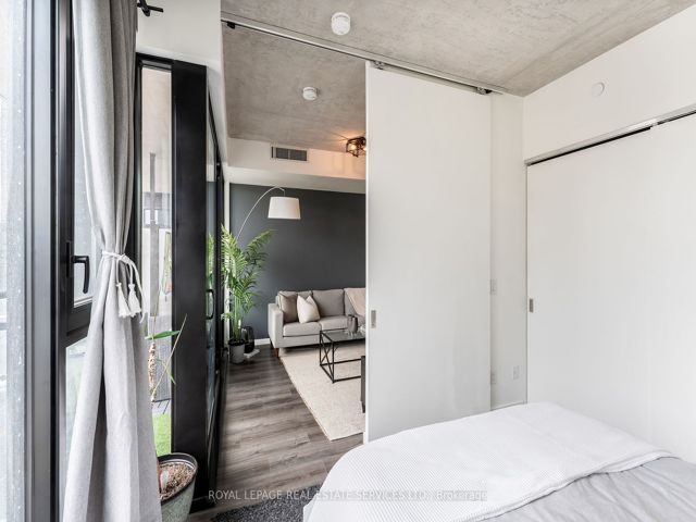 310 - 7 Smith Cres
