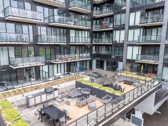 310 - 7 Smith Cres