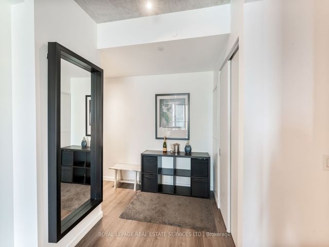 310 - 7 Smith Cres